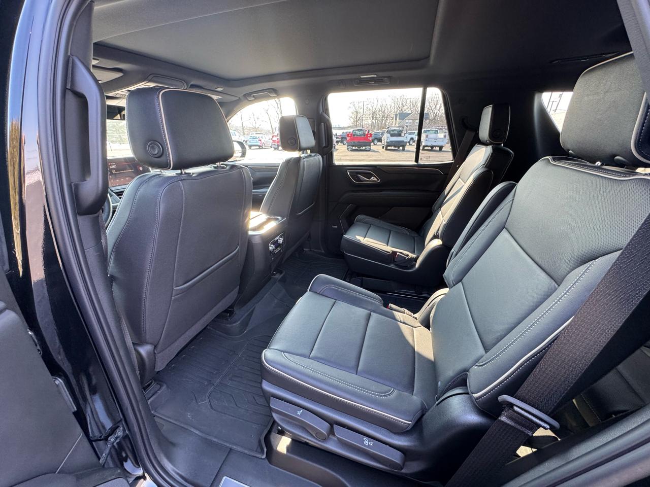 GMC Yukon SLT 4WD 2023