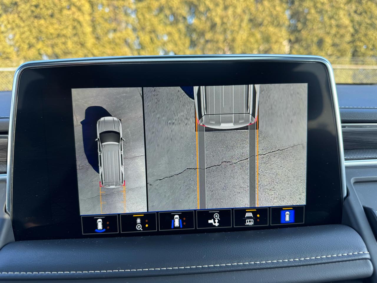 GMC Yukon SLT 4WD 2023