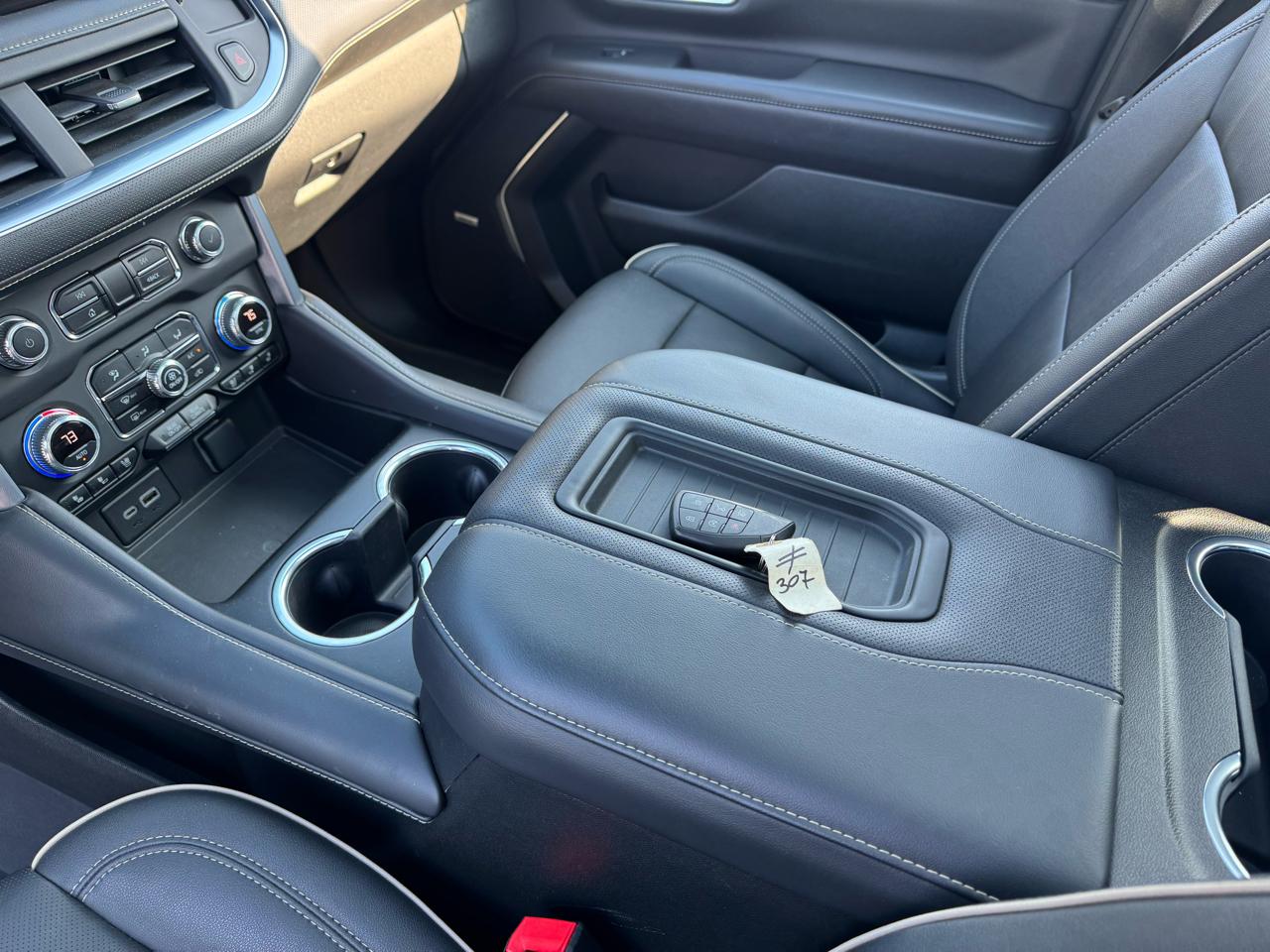 GMC Yukon SLT 4WD 2023