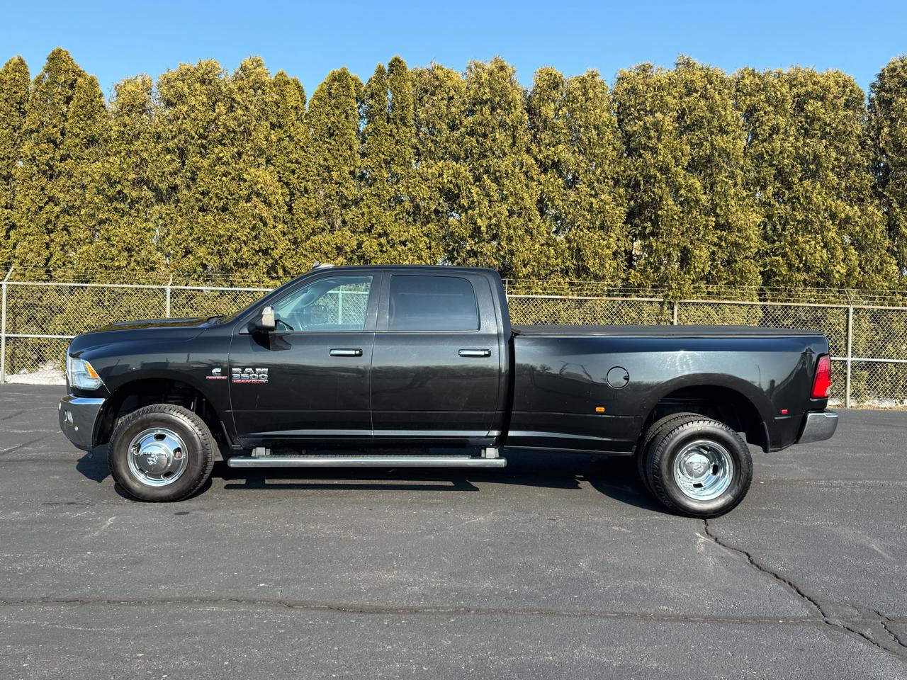 RAM 3500 SLT Crew Cab LWB 4WD DRW 2017