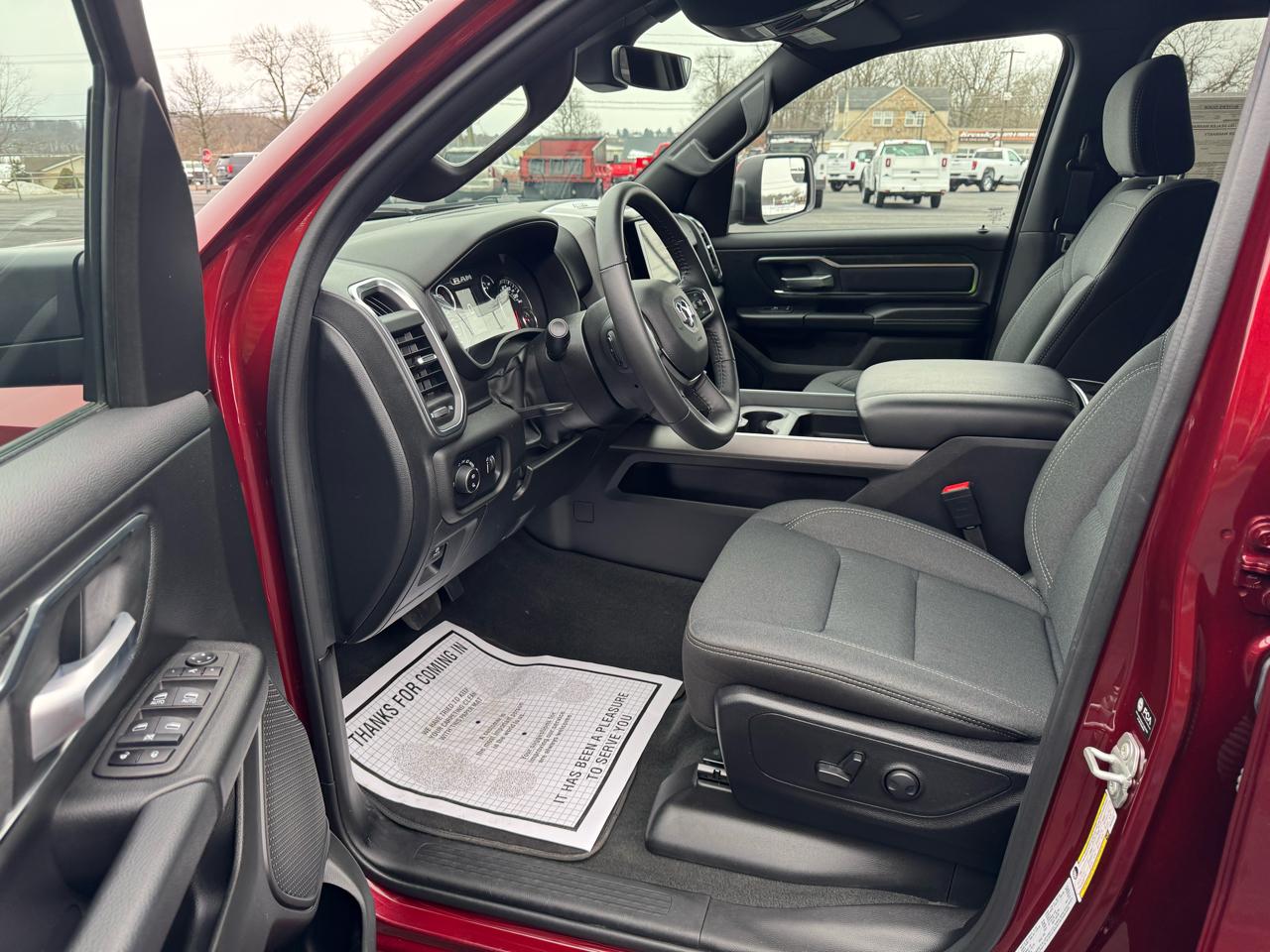 RAM 1500 Big Horn Crew Cab LWB 4WD 2024