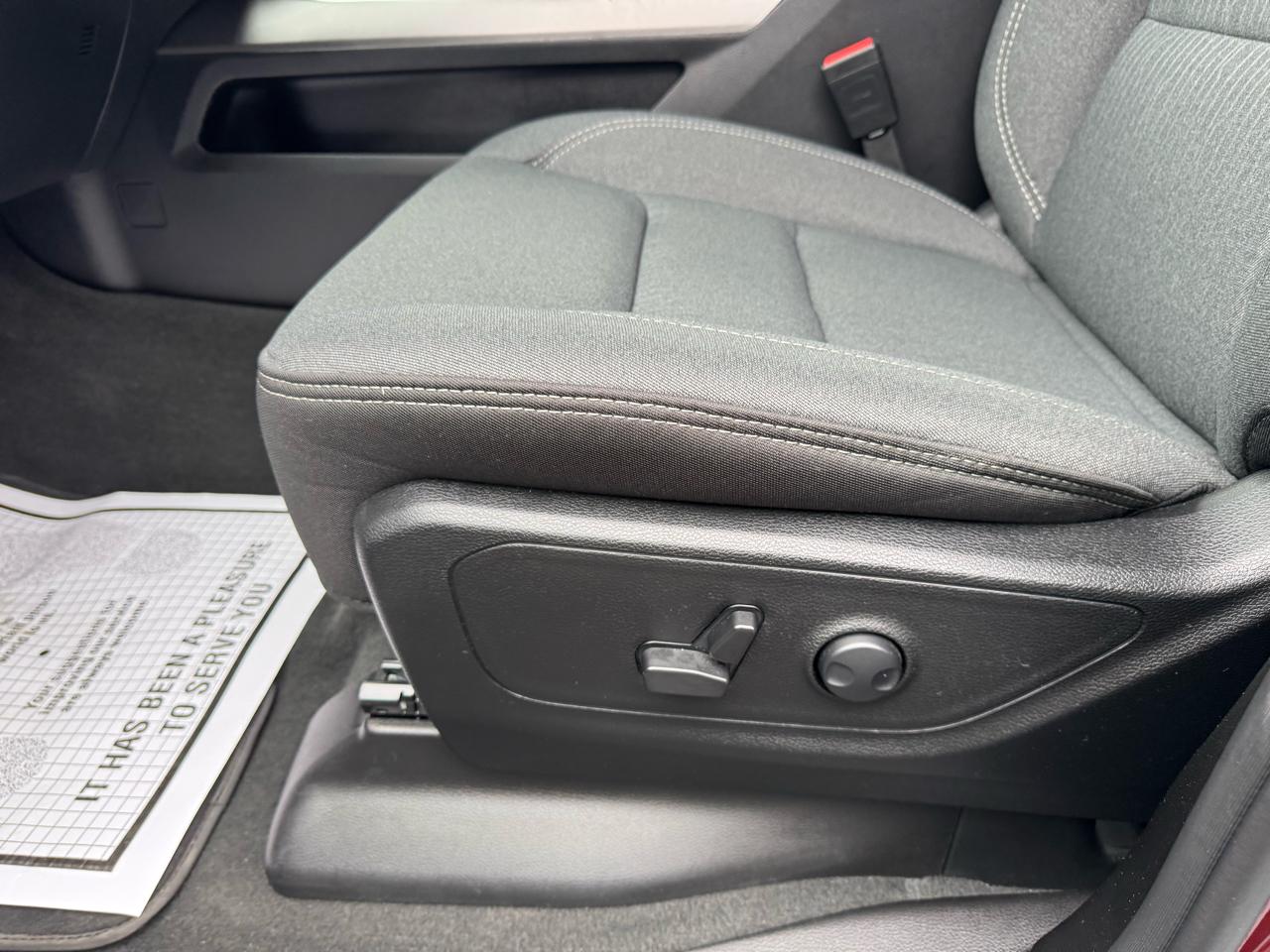 RAM 1500 Big Horn Crew Cab LWB 4WD 2024