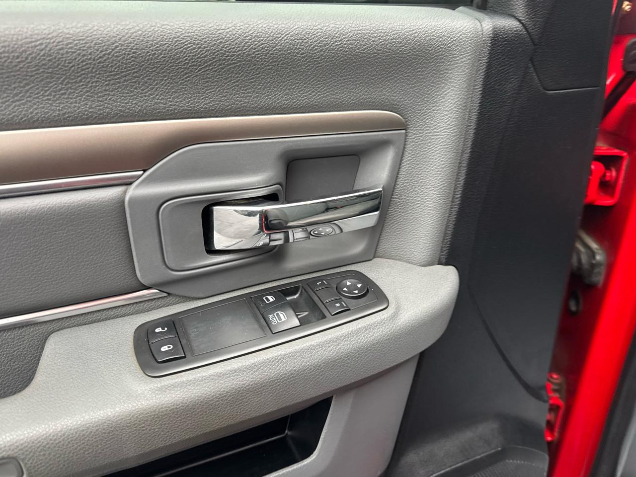 RAM 3500 Regular Cab 4WD DRW 2013