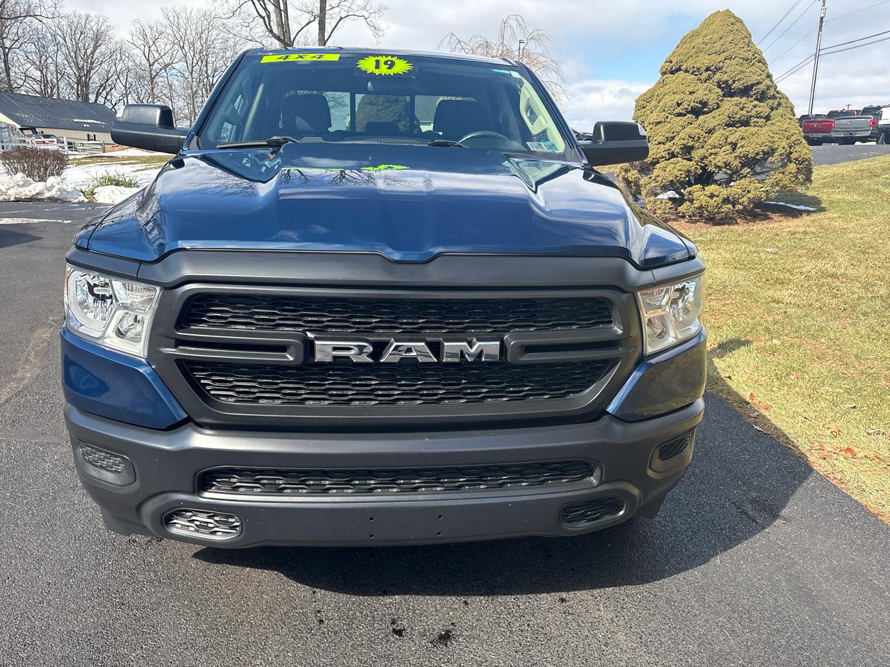 RAM 1500 Tradesman Quad Cab 4WD 2019