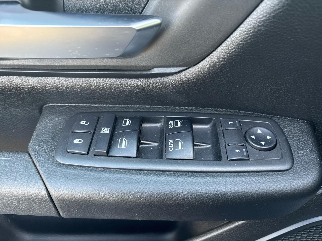 RAM 1500 Tradesman Quad Cab 4WD 2019