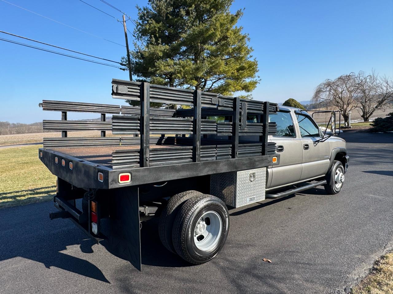 Chevrolet Silverado 3500 Work Truck Crew Cab 4WD DRW 2006