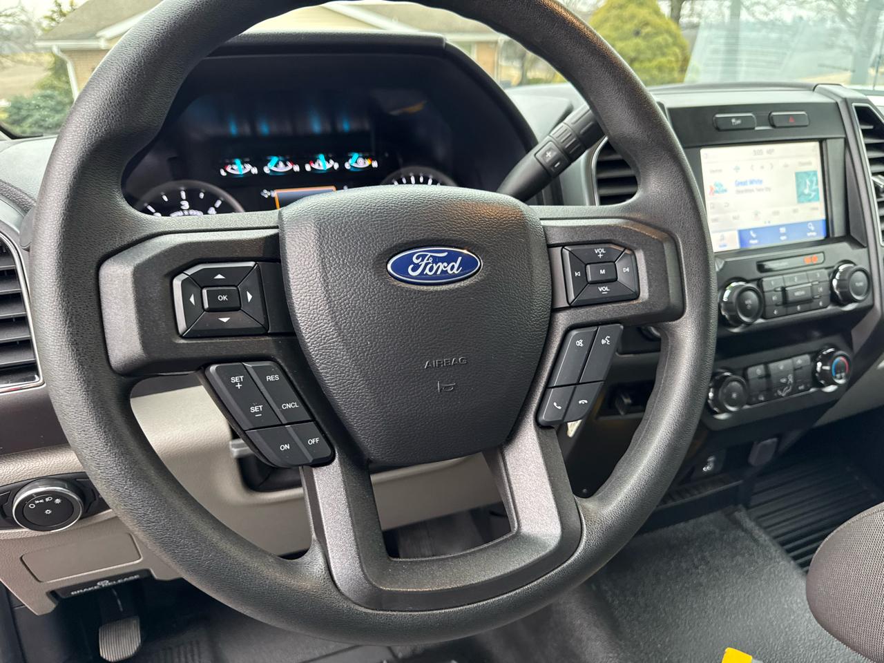 Ford Super Duty F-600 DRW XLT 4WD Reg Cab 145" WB 60" CA 2021