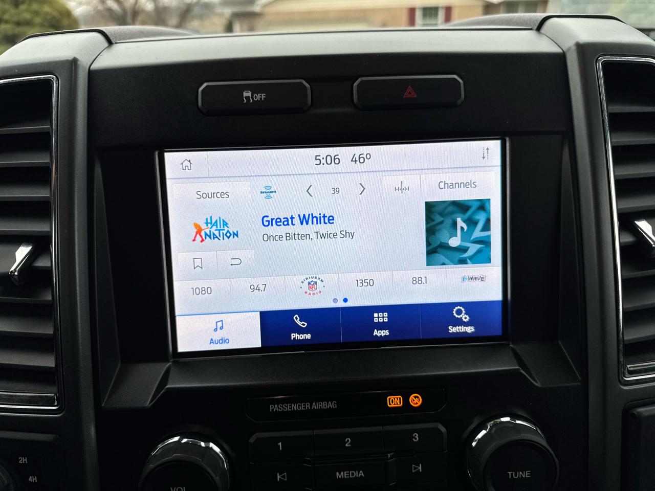 Ford Super Duty F-600 DRW XLT 4WD Reg Cab 145" WB 60" CA 2021