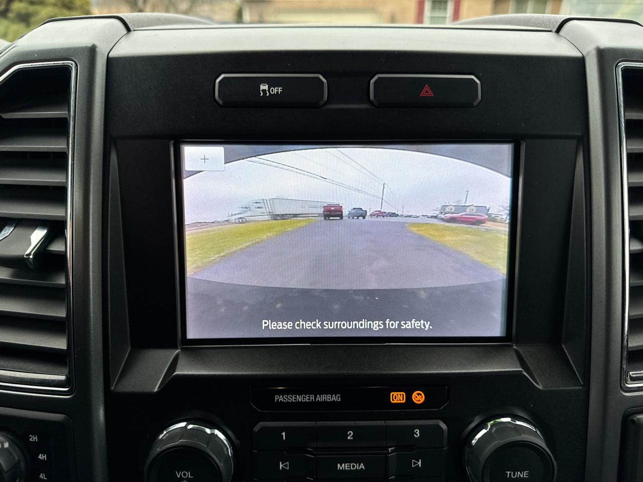 Ford Super Duty F-600 DRW XLT 4WD Reg Cab 145" WB 60" CA 2021