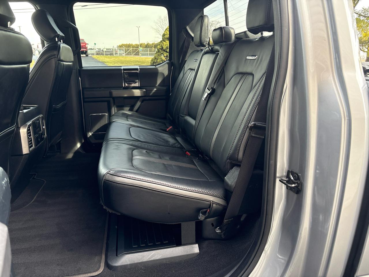 Ford Super Duty F-450 DRW Platinum 4WD Crew Cab 8' Box 2020