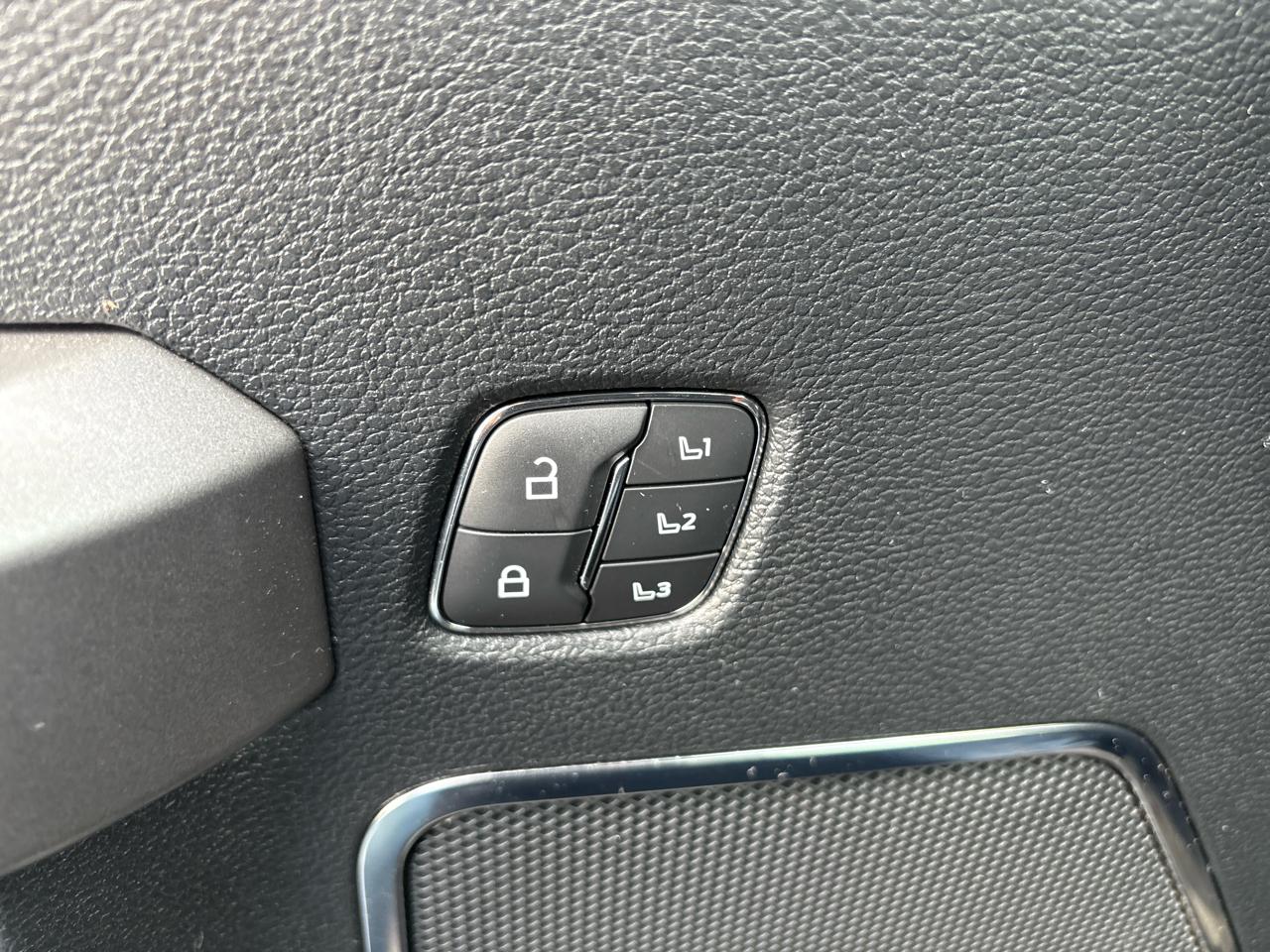 Ford Super Duty F-450 DRW Platinum 4WD Crew Cab 8' Box 2020