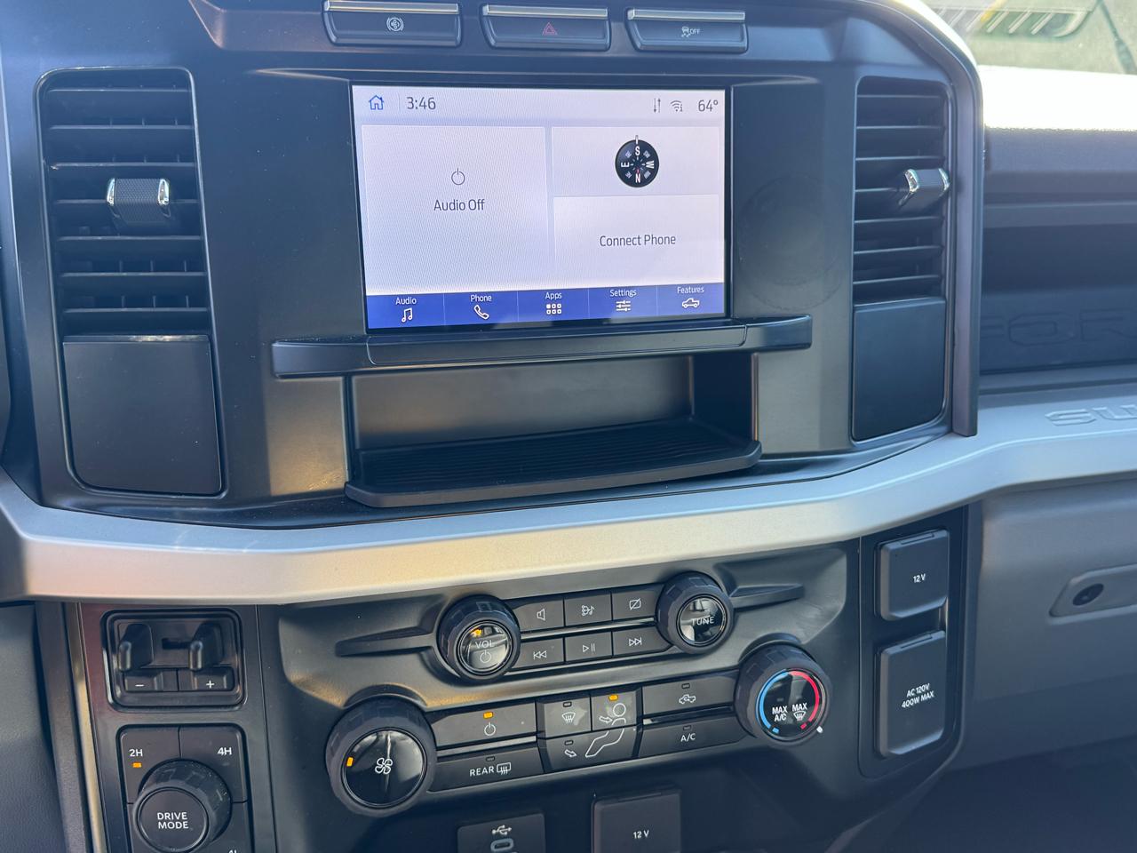 Ford Super Duty F-550 DRW XL 4WD Crew Cab 203" WB 84" CA 2024