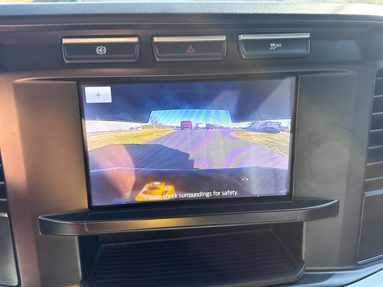 Ford Super Duty F-550 DRW XL 4WD Crew Cab 203" WB 84" CA 2024