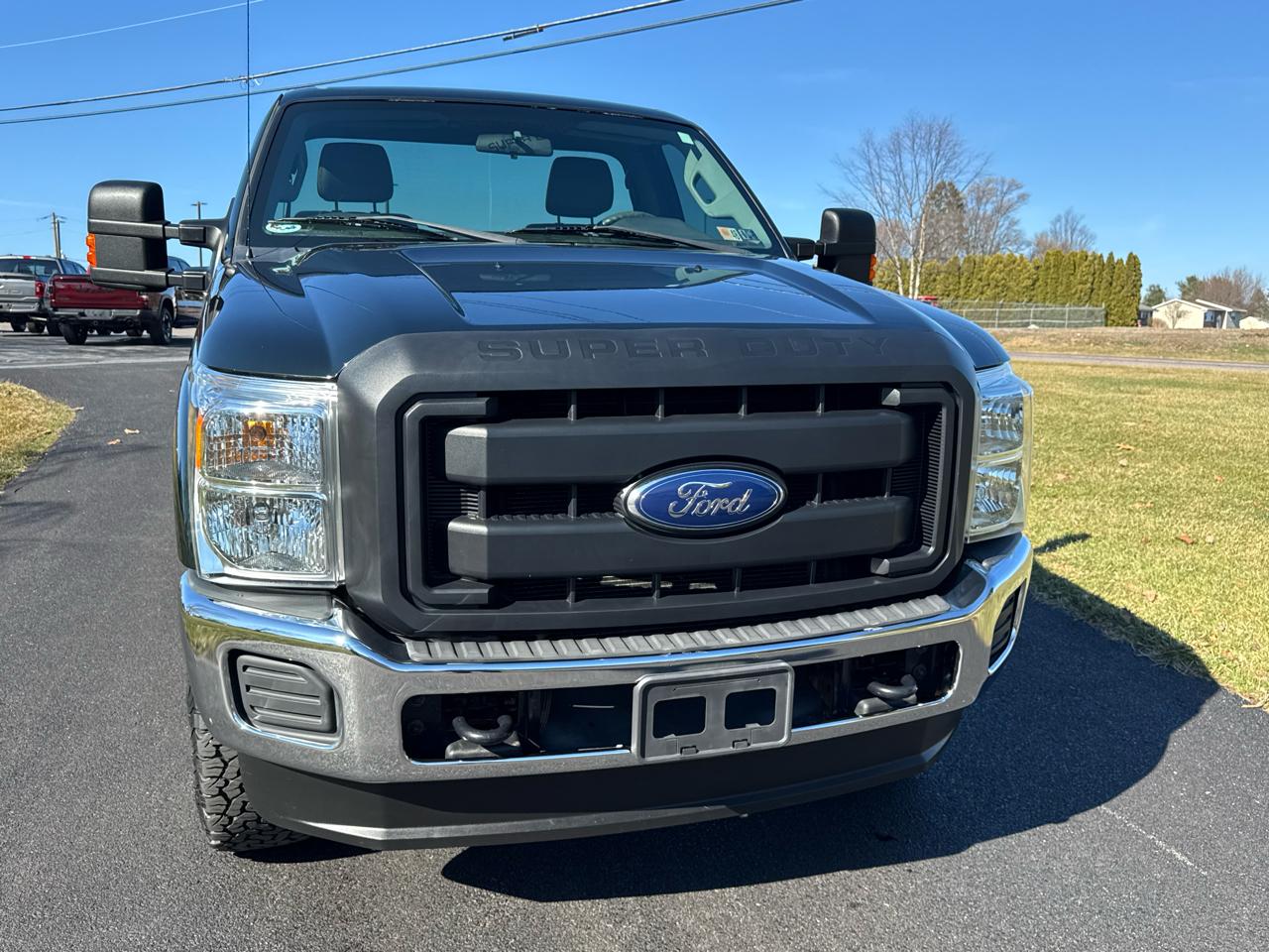 Ford Super Duty F-350 SRW 4WD Reg Cab 137" XL 2016