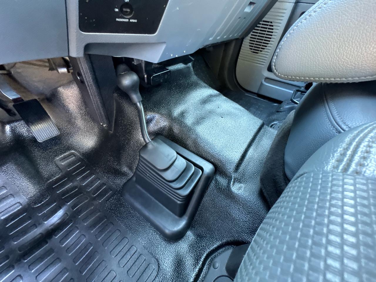 Ford Super Duty F-350 SRW 4WD Reg Cab 137" XL 2016