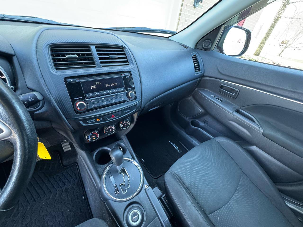 Mitsubishi Outlander Sport AWD 4dr CVT 2.4 ES 2015