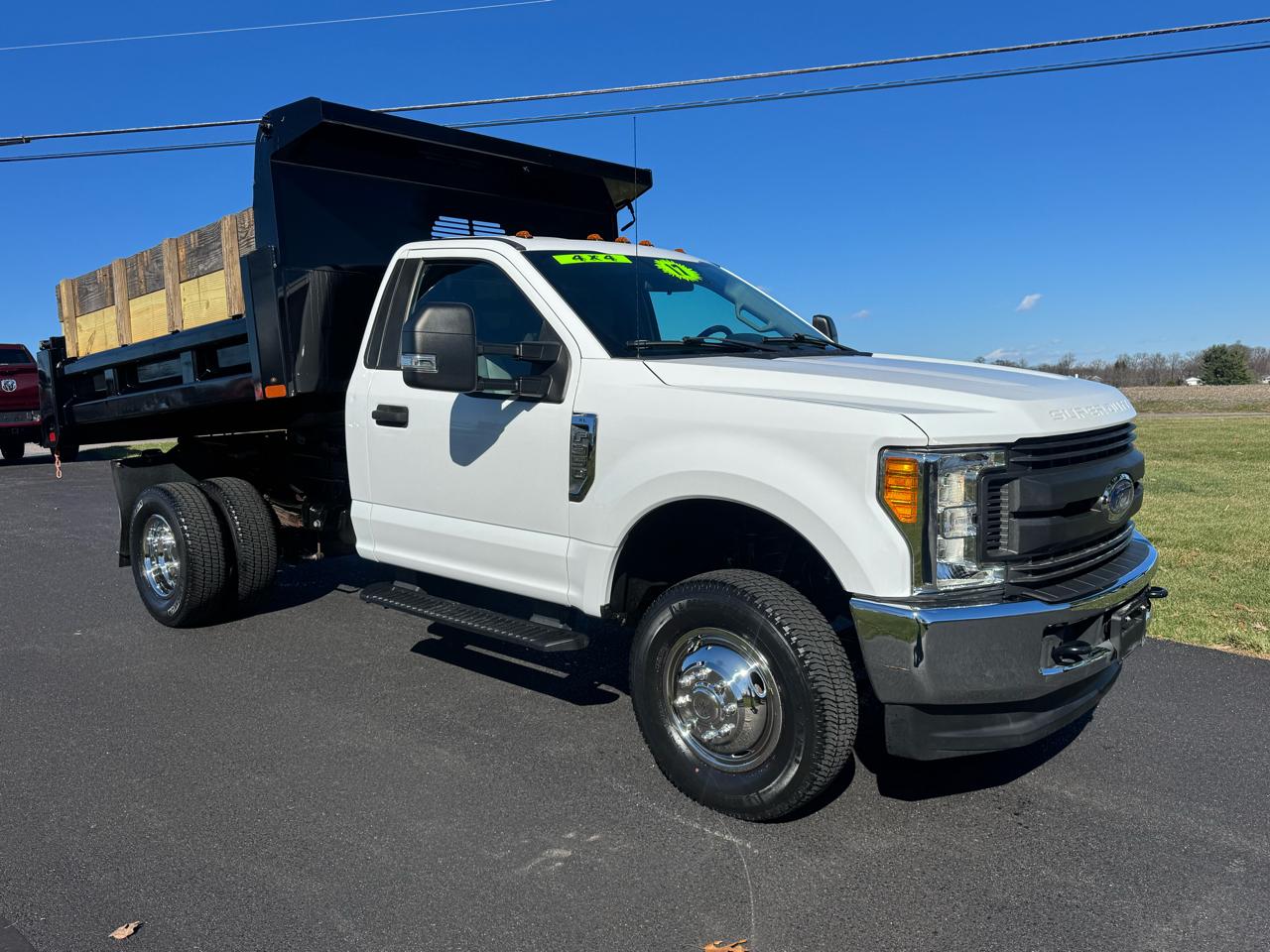 Ford Super Duty F-350 DRW XL 4WD Reg Cab 145" WB 60" CA 2017