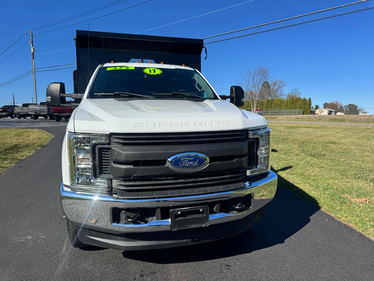 Ford Super Duty F-350 DRW XL 4WD Reg Cab 145" WB 60" CA 2017