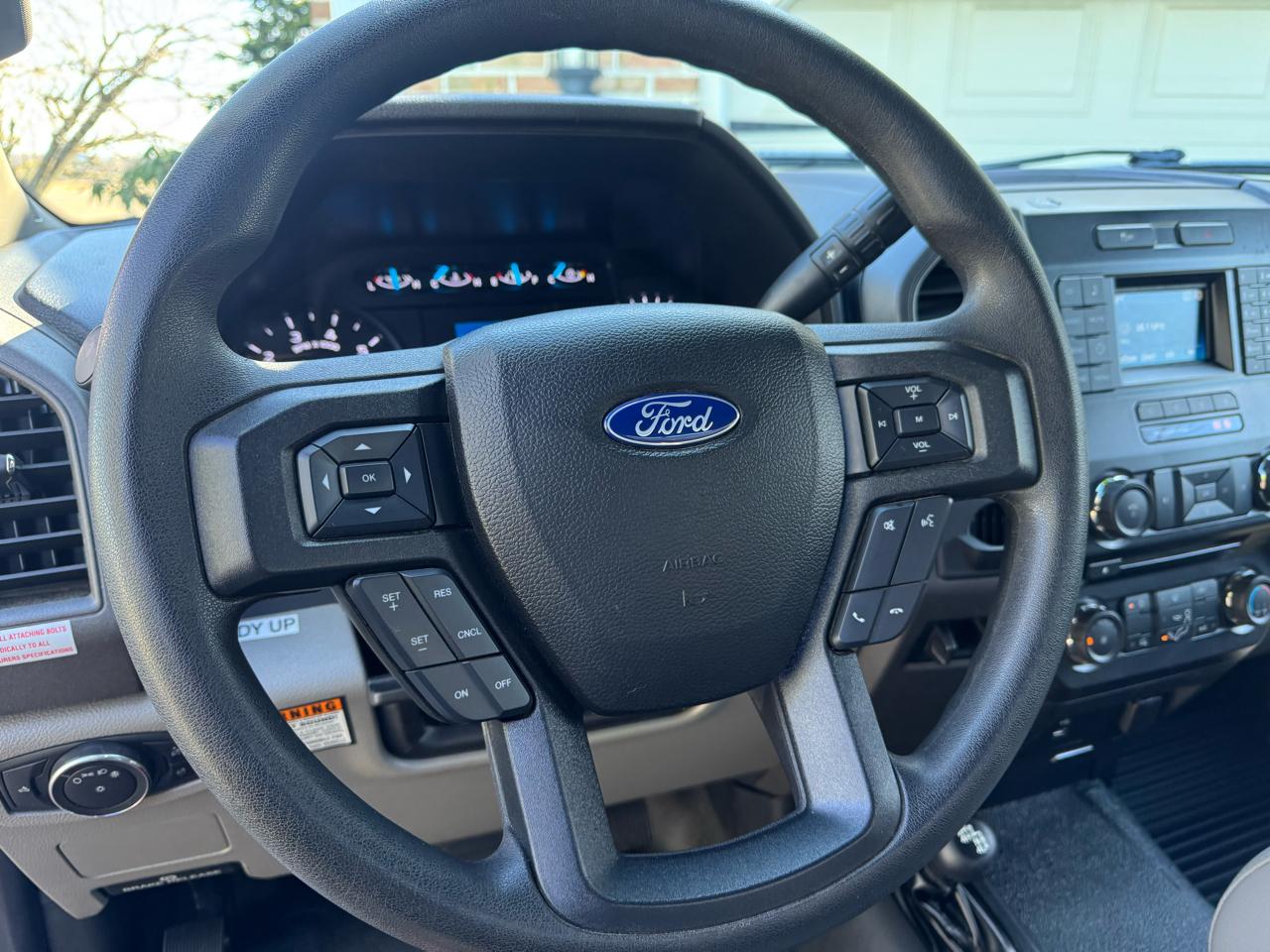 Ford Super Duty F-350 DRW XL 4WD Reg Cab 145" WB 60" CA 2017