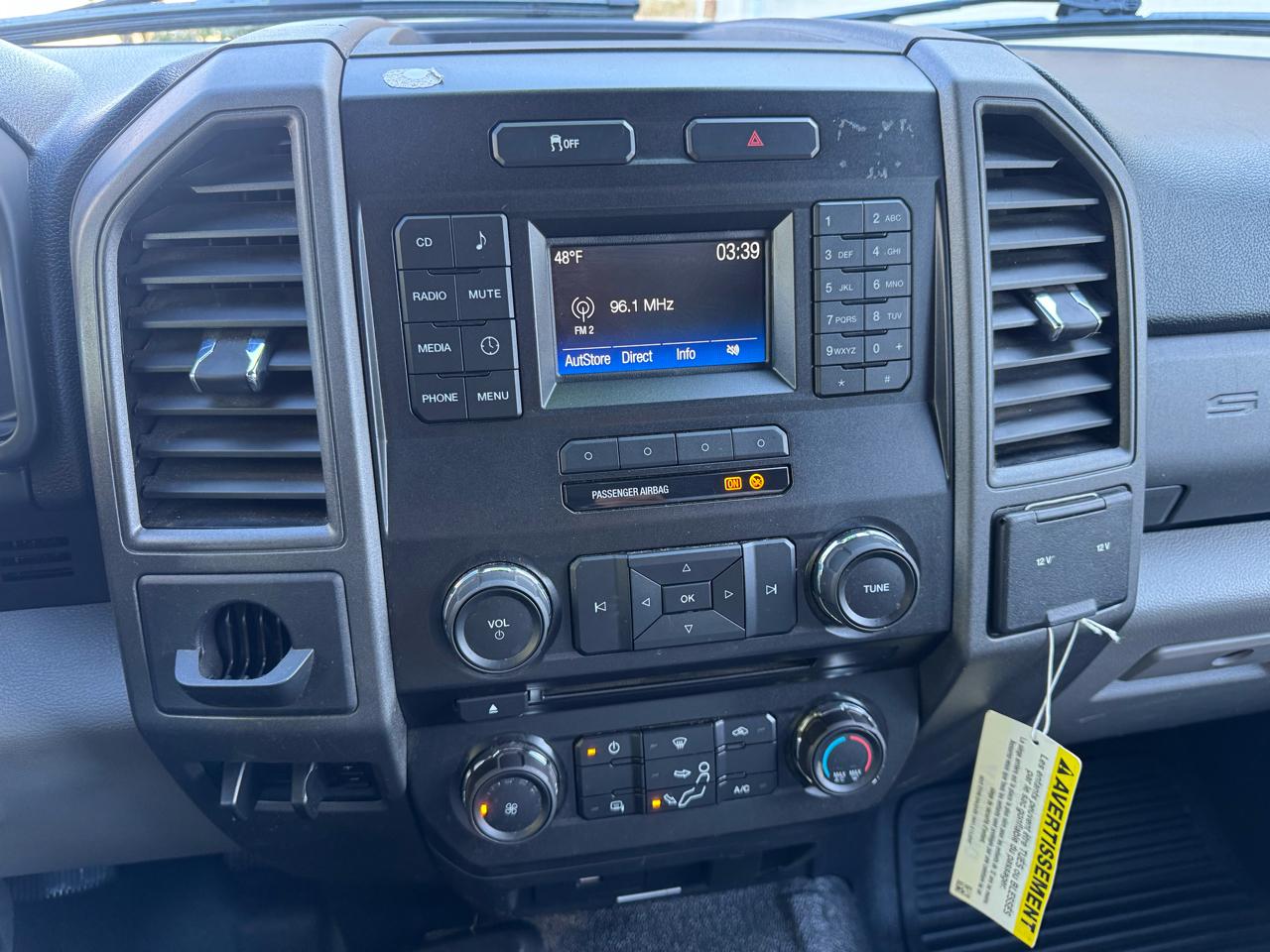 Ford Super Duty F-350 DRW XL 4WD Reg Cab 145" WB 60" CA 2017