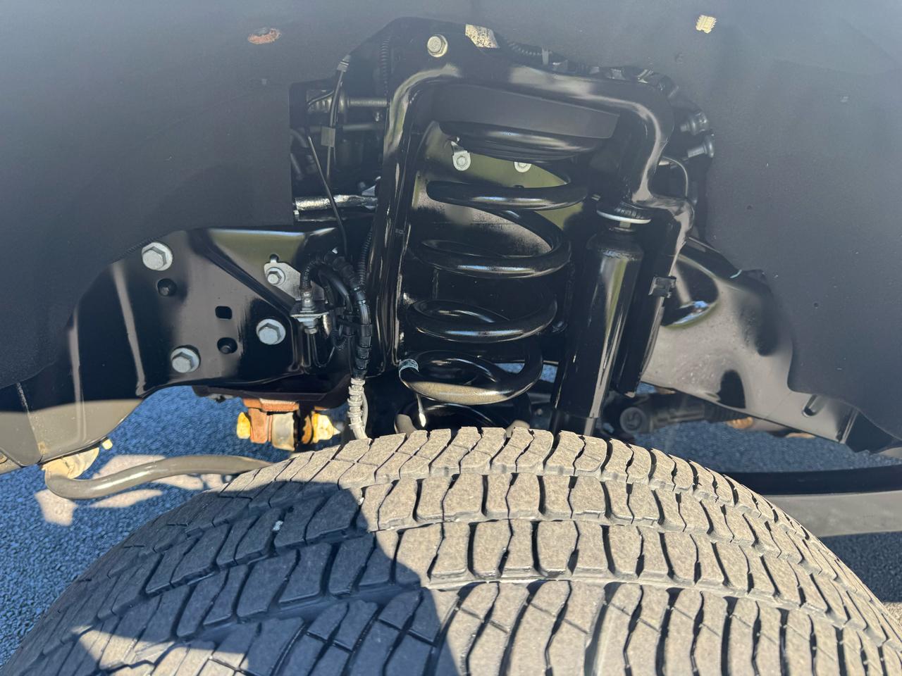 Ford Super Duty F-350 DRW XL 4WD Reg Cab 145" WB 60" CA 2017