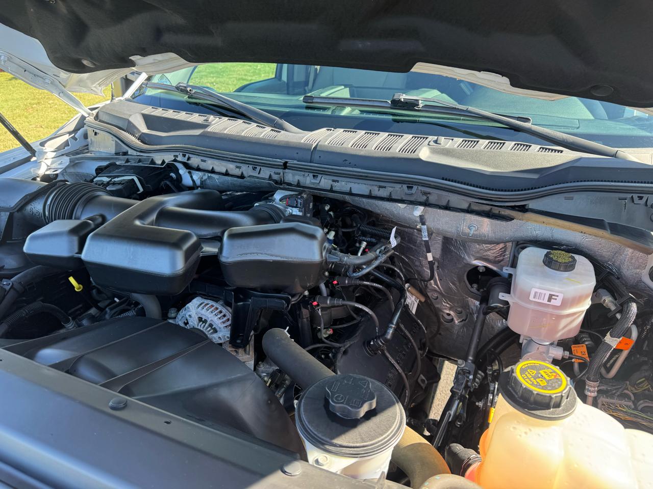 Ford Super Duty F-350 DRW XL 4WD Reg Cab 145" WB 60" CA 2017