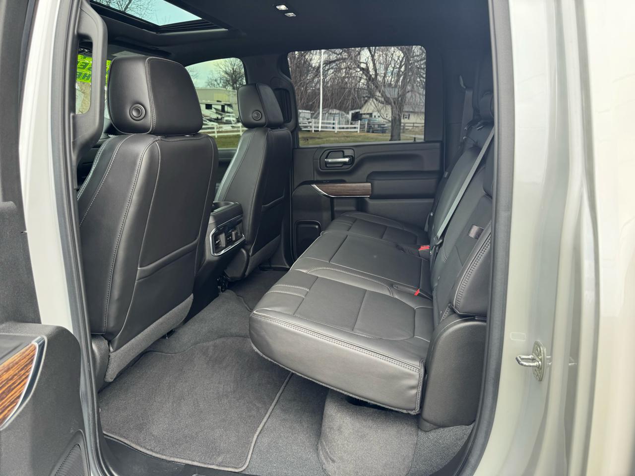 Chevrolet Silverado 2500HD 4WD Crew Cab 159" High Country 2022