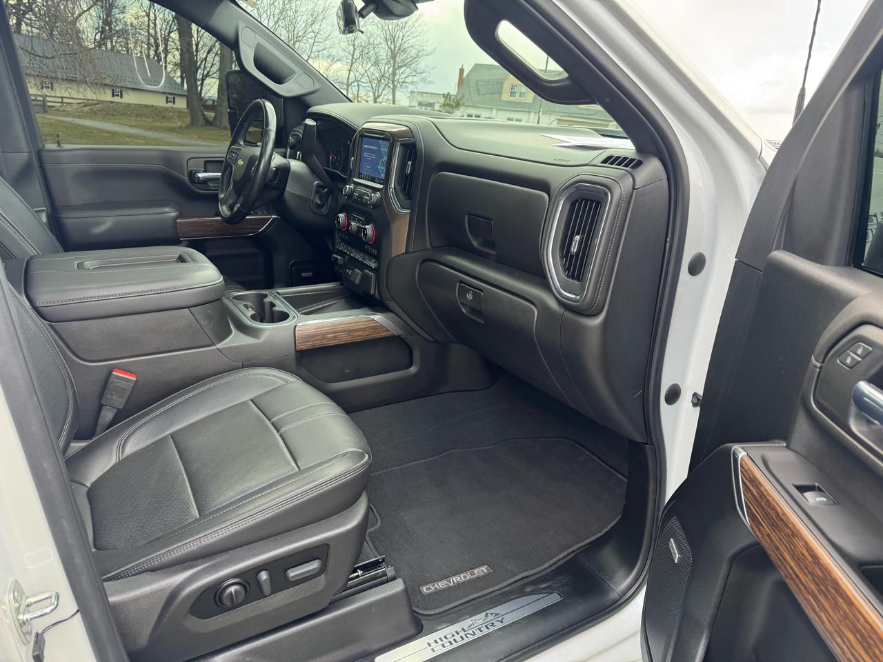 Chevrolet Silverado 2500HD 4WD Crew Cab 159" High Country 2022