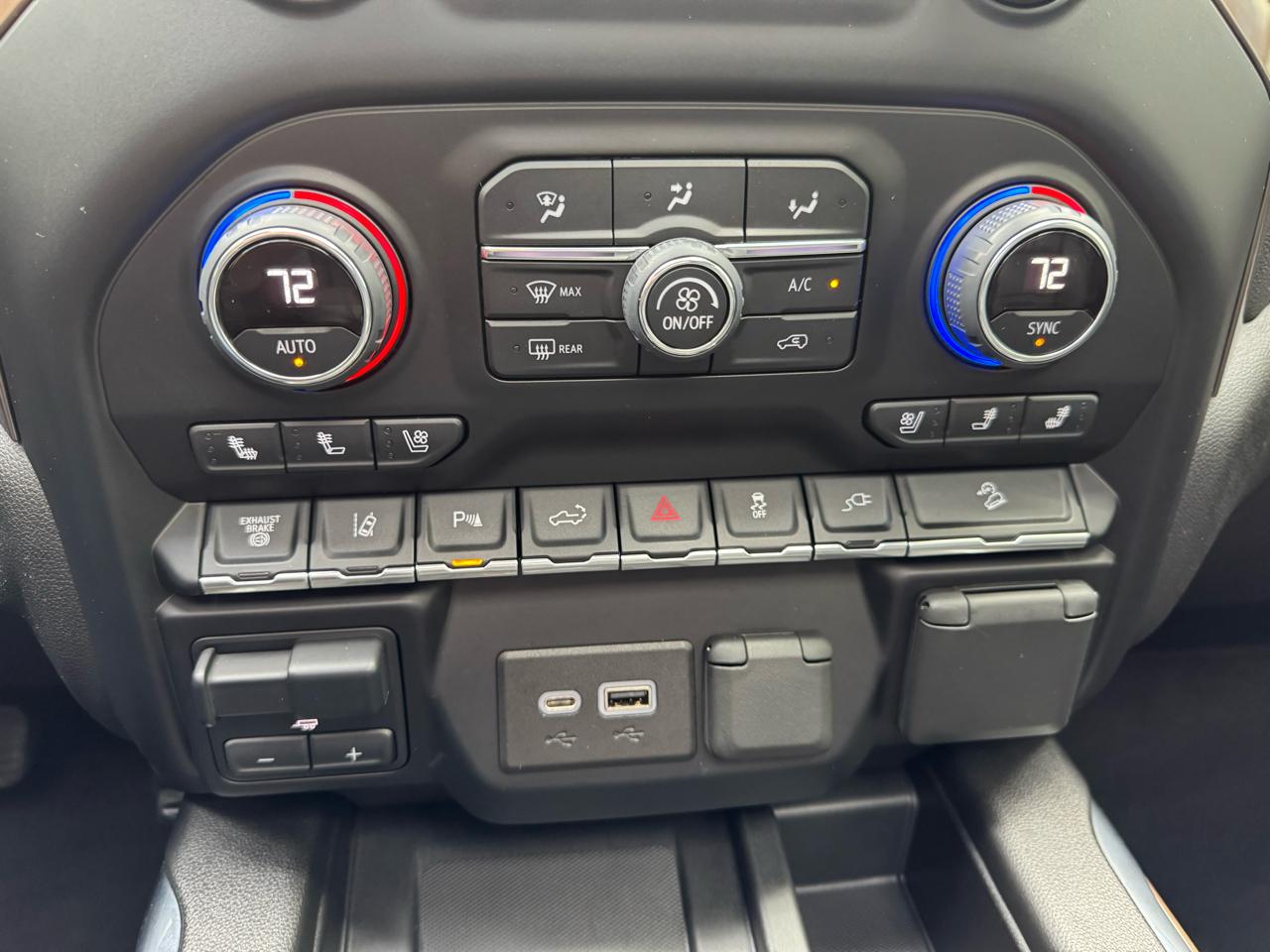 Chevrolet Silverado 2500HD 4WD Crew Cab 159" High Country 2022