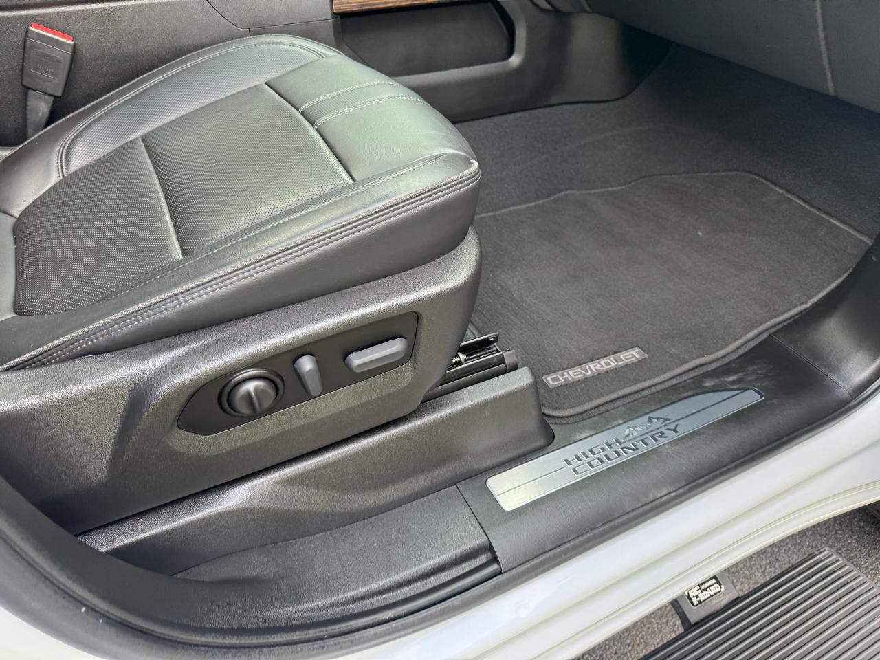 Chevrolet Silverado 2500HD 4WD Crew Cab 159" High Country 2022