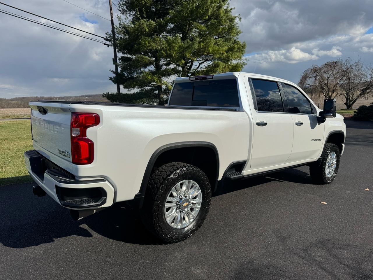 Chevrolet Silverado 2500HD 4WD Crew Cab 159" High Country 2022