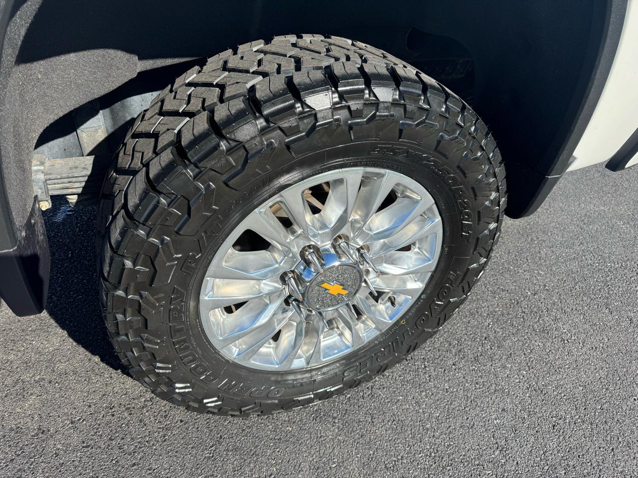 Chevrolet Silverado 2500HD 4WD Crew Cab 159" High Country 2022