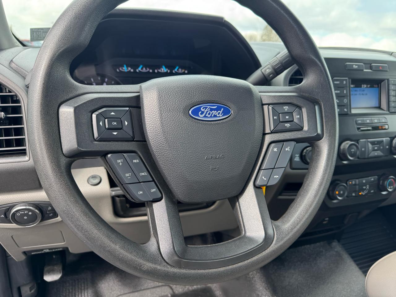 Ford Super Duty F-250 SRW XL 4WD Reg Cab 8' Box 2020