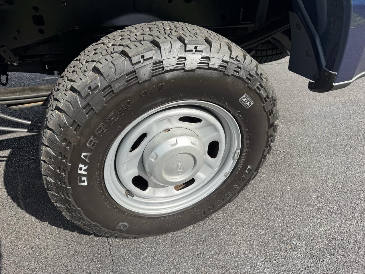 Ford Super Duty F-250 SRW XL 4WD Reg Cab 8' Box 2020