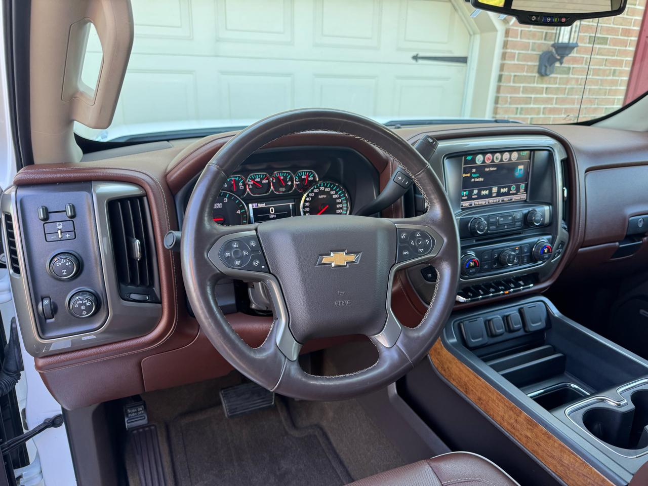 Chevrolet Silverado 3500HD 4WD Crew Cab 167.7" High Country 2016