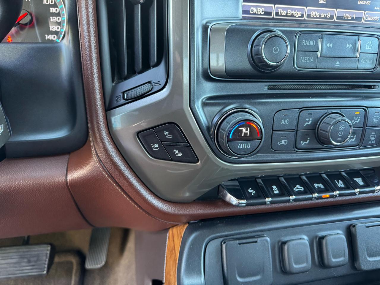 Chevrolet Silverado 3500HD 4WD Crew Cab 167.7" High Country 2016