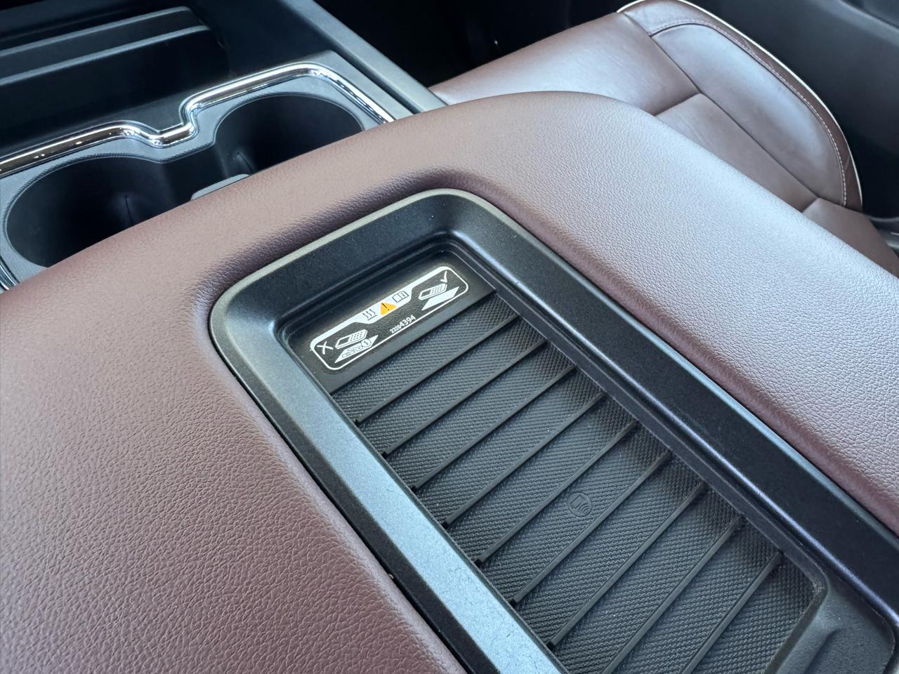 Chevrolet Silverado 3500HD 4WD Crew Cab 167.7" High Country 2016