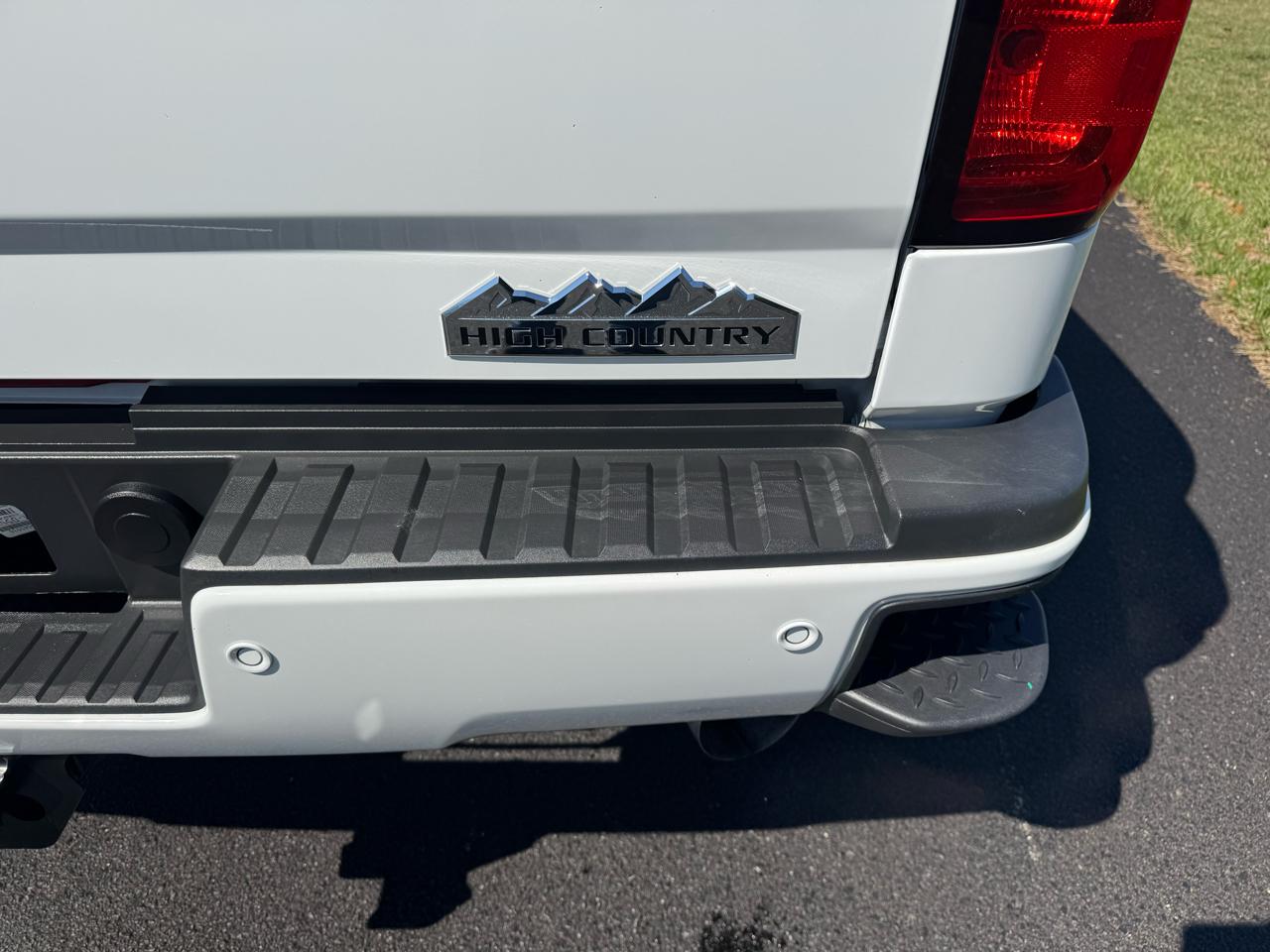 Chevrolet Silverado 3500HD 4WD Crew Cab 167.7" High Country 2016