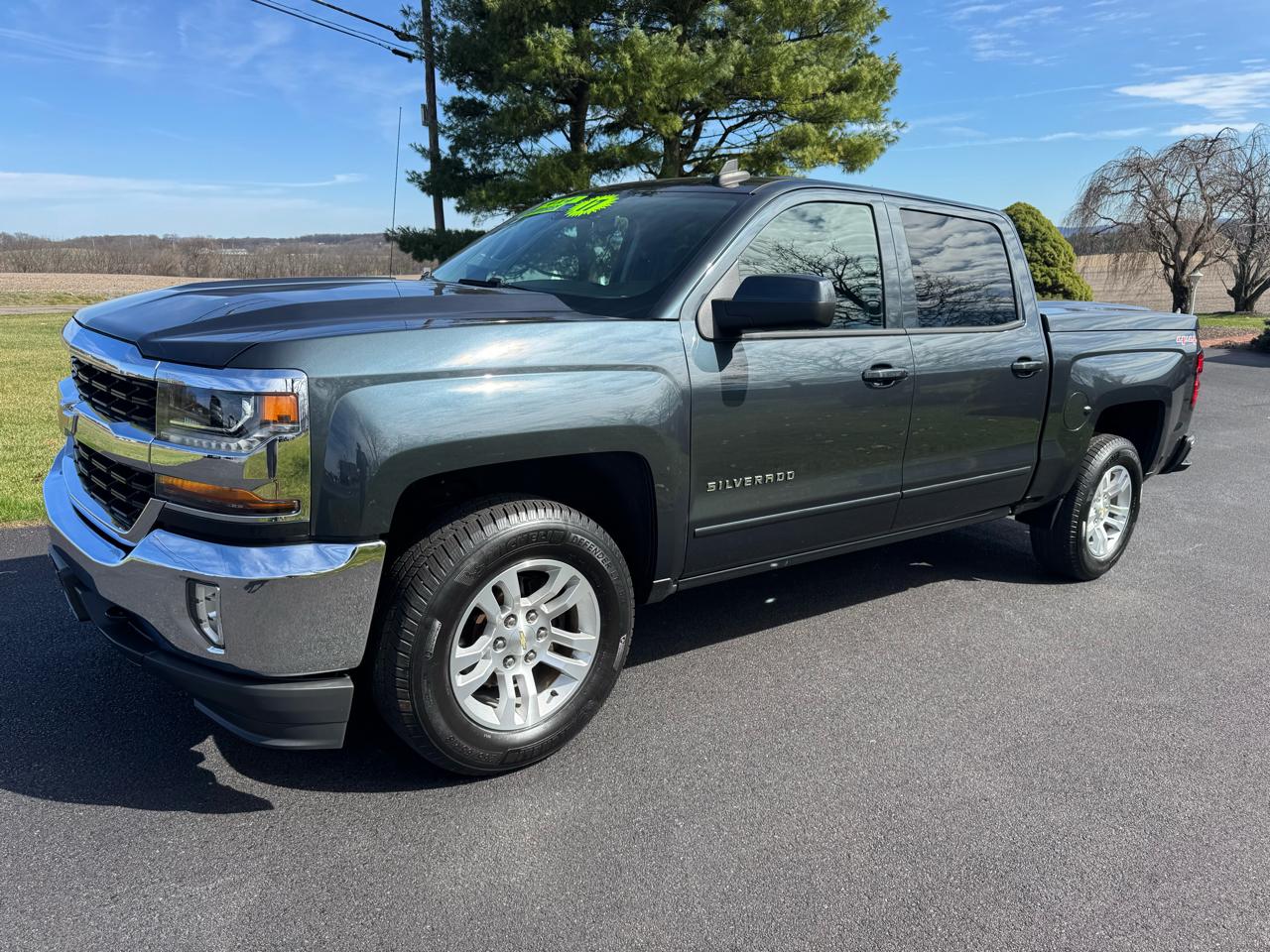 Chevrolet Silverado 1500 4WD Crew Cab 143.5" LT w/1LT 2017