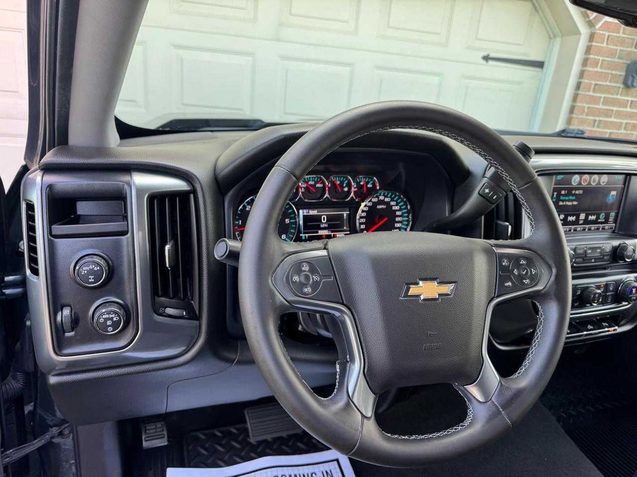 Chevrolet Silverado 1500 4WD Crew Cab 143.5" LT w/1LT 2017