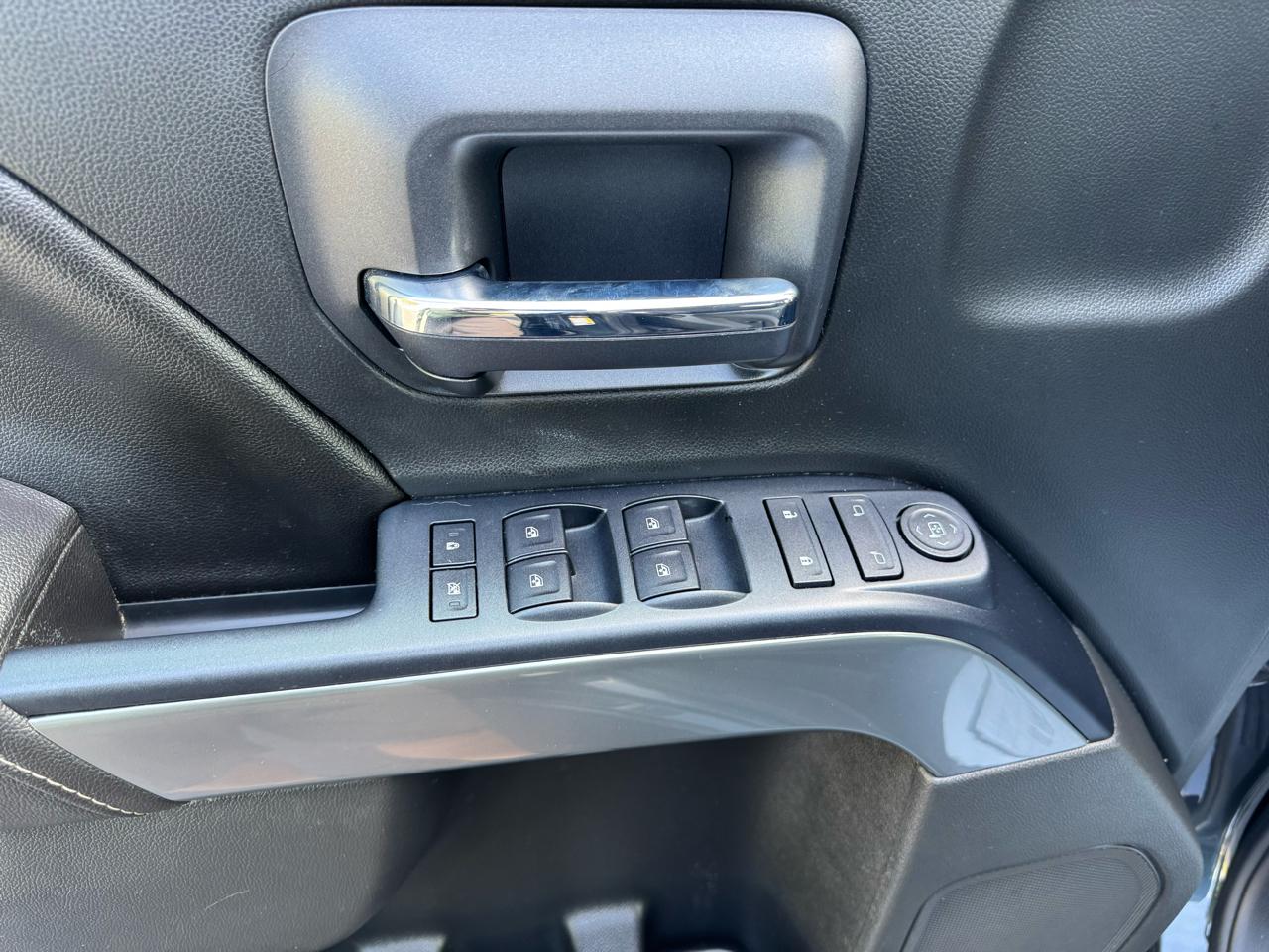 Chevrolet Silverado 1500 4WD Crew Cab 143.5" LT w/1LT 2017