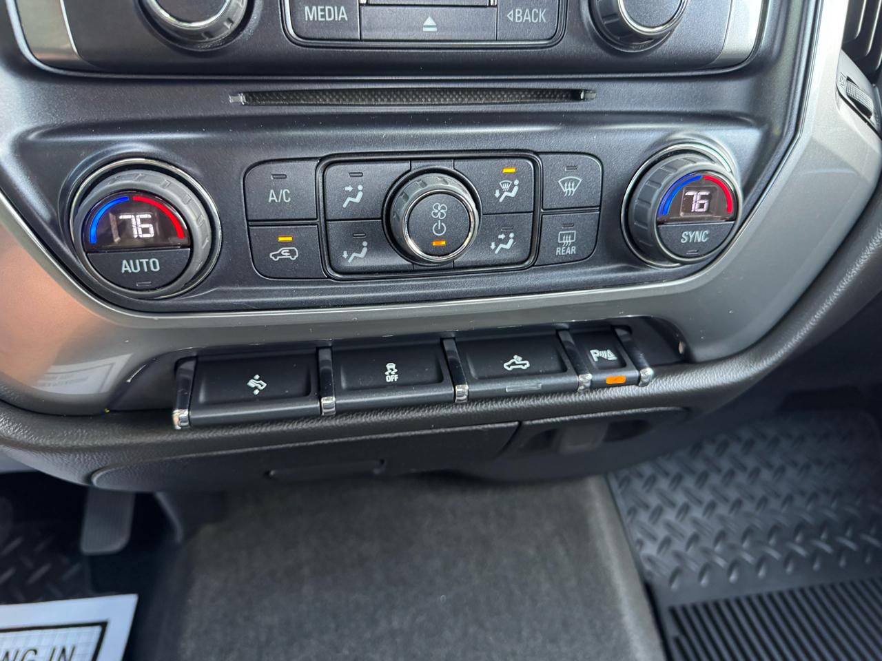 Chevrolet Silverado 1500 4WD Crew Cab 143.5" LT w/1LT 2017