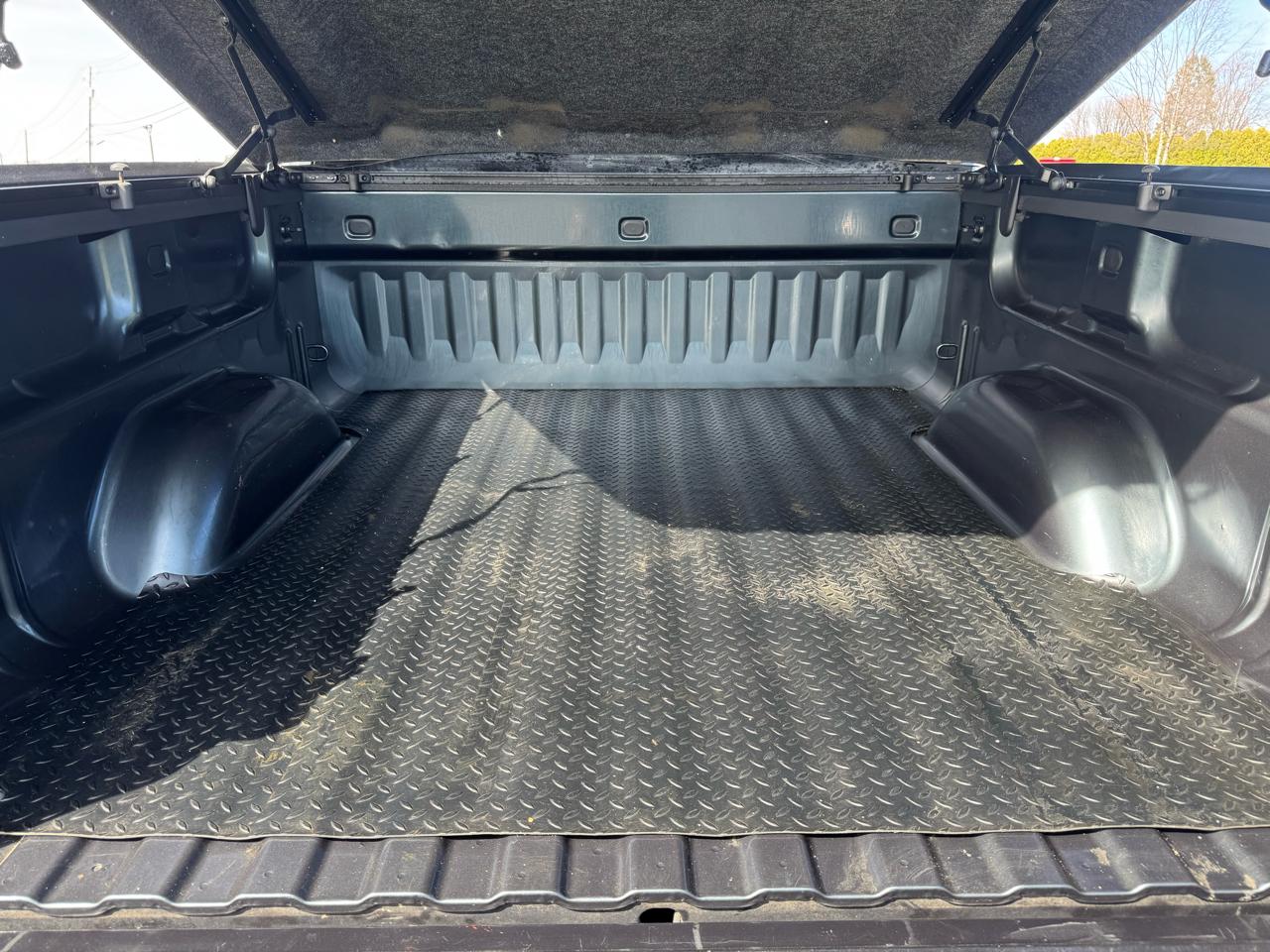 Chevrolet Silverado 1500 4WD Crew Cab 143.5" LT w/1LT 2017