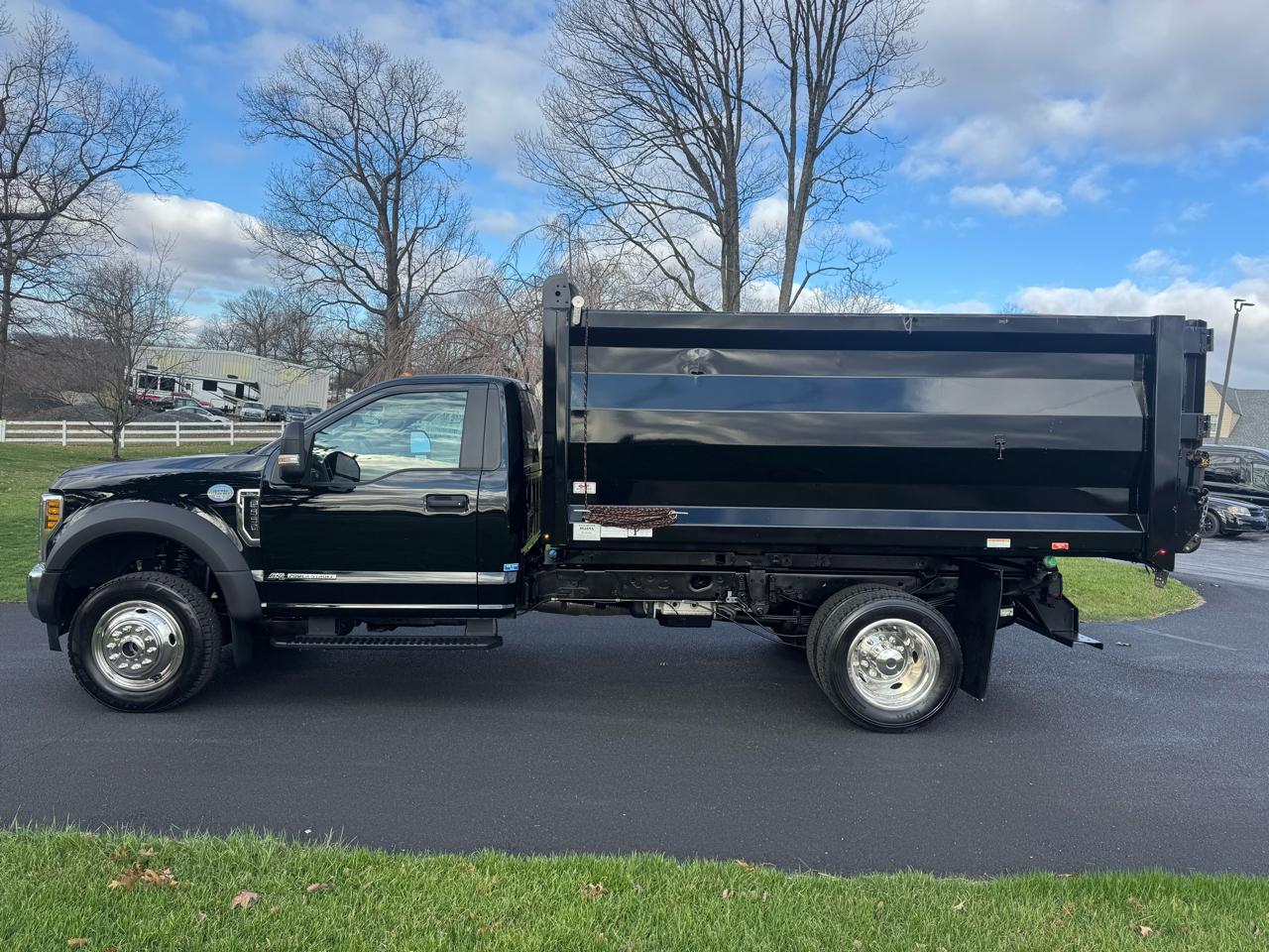 Ford Super Duty F-550 DRW XL 4WD Reg Cab 169" WB 84" CA 2018