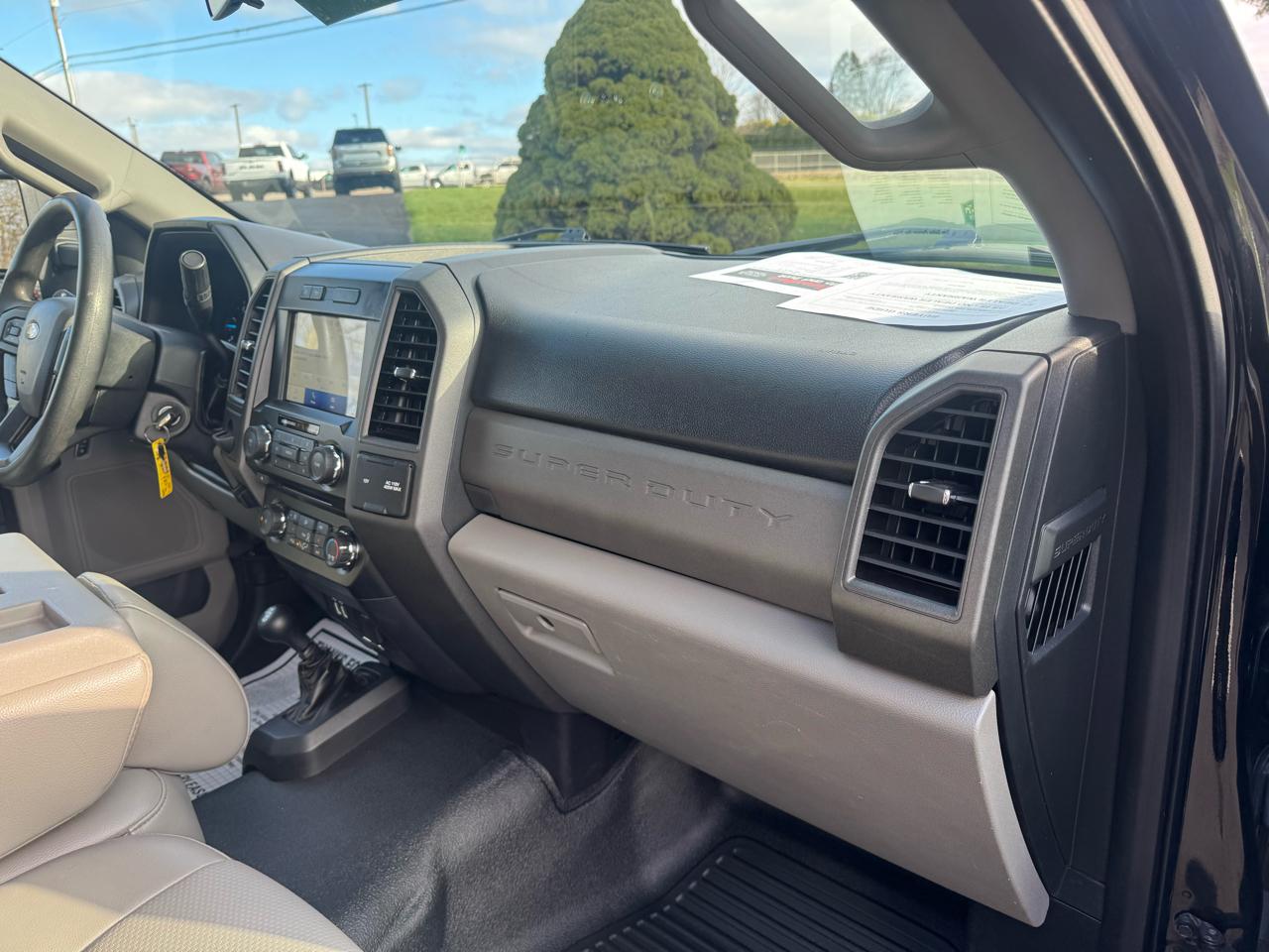 Ford Super Duty F-550 DRW XL 4WD Reg Cab 169" WB 84" CA 2018