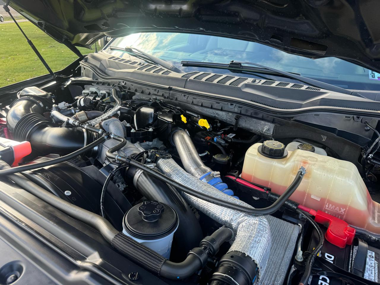 Ford Super Duty F-550 DRW XL 4WD Reg Cab 169" WB 84" CA 2018