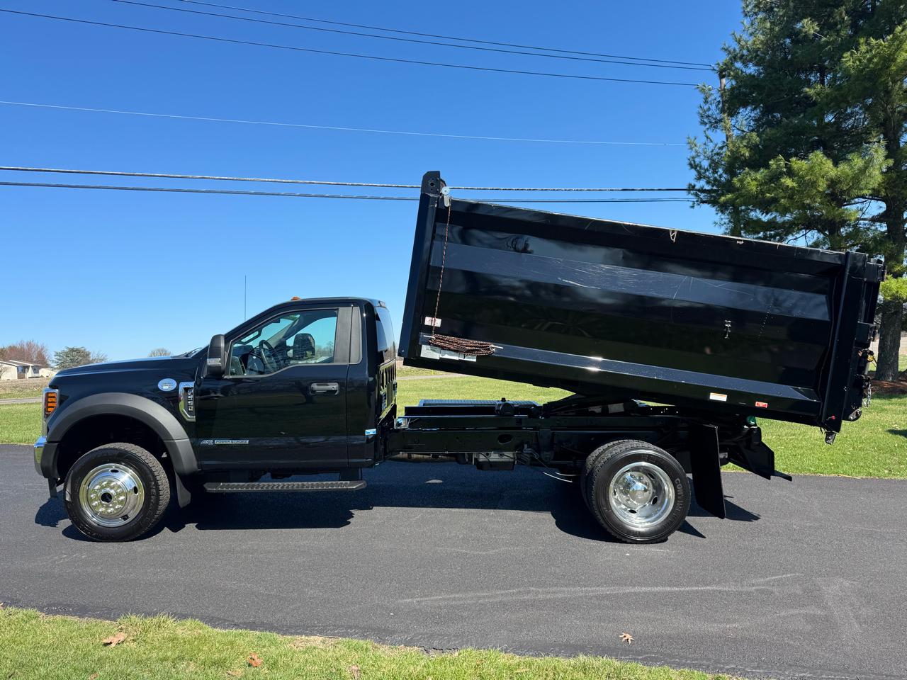 Ford Super Duty F-550 DRW XL 4WD Reg Cab 169" WB 84" CA 2018