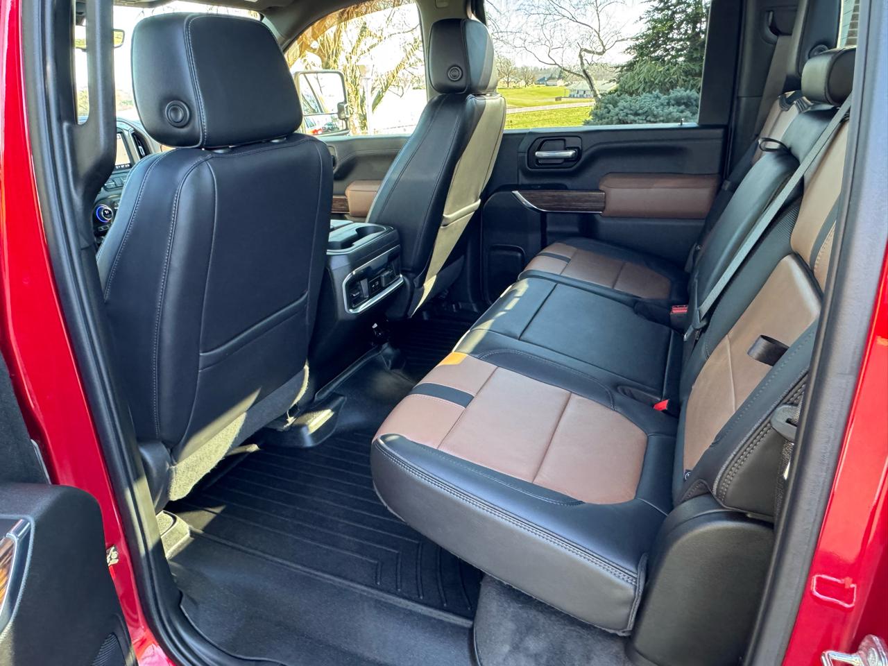 Chevrolet Silverado 2500HD 4WD Crew Cab 159" High Country 2022