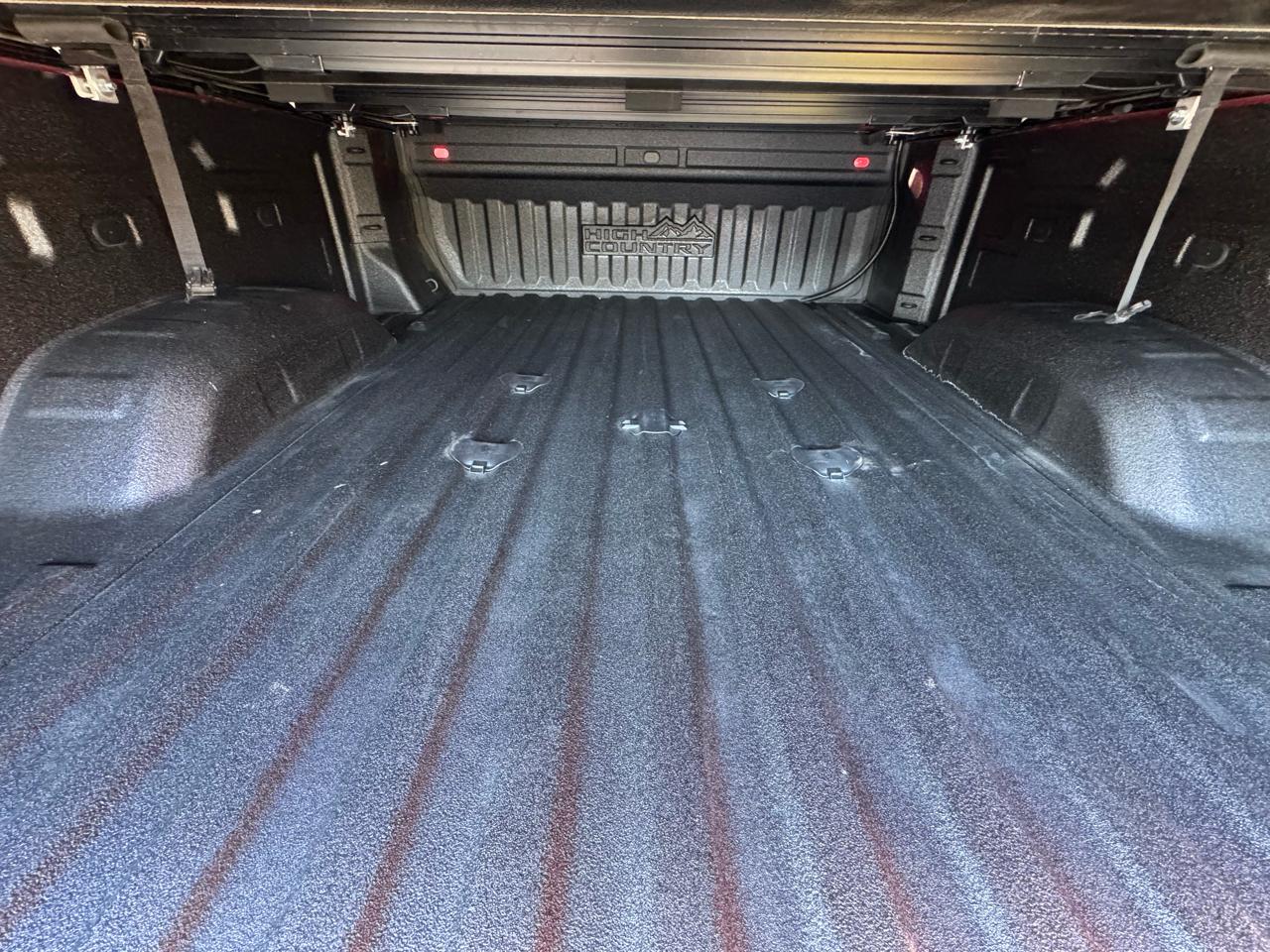 Chevrolet Silverado 2500HD 4WD Crew Cab 159" High Country 2022