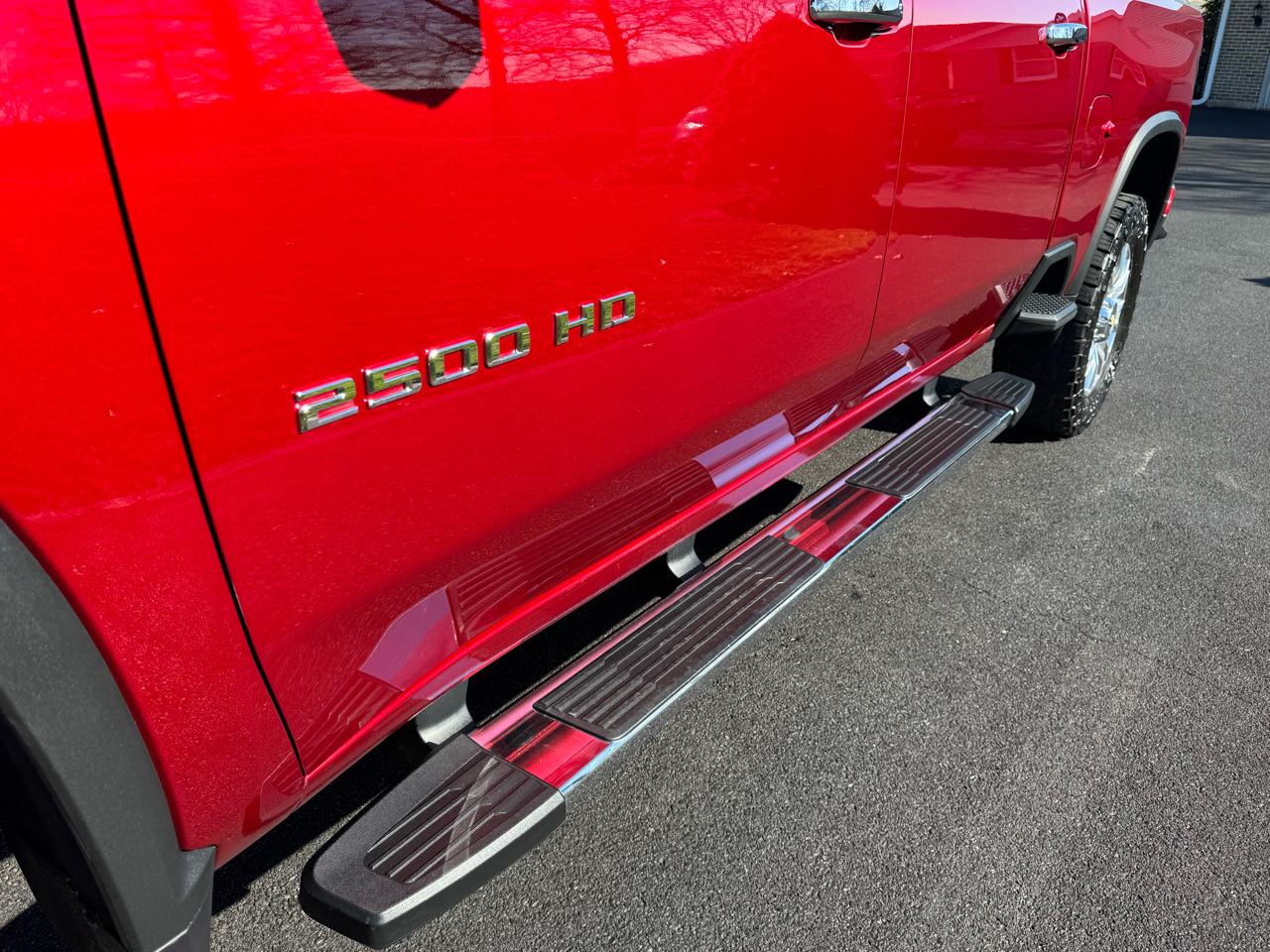 Chevrolet Silverado 2500HD 4WD Crew Cab 159" High Country 2022